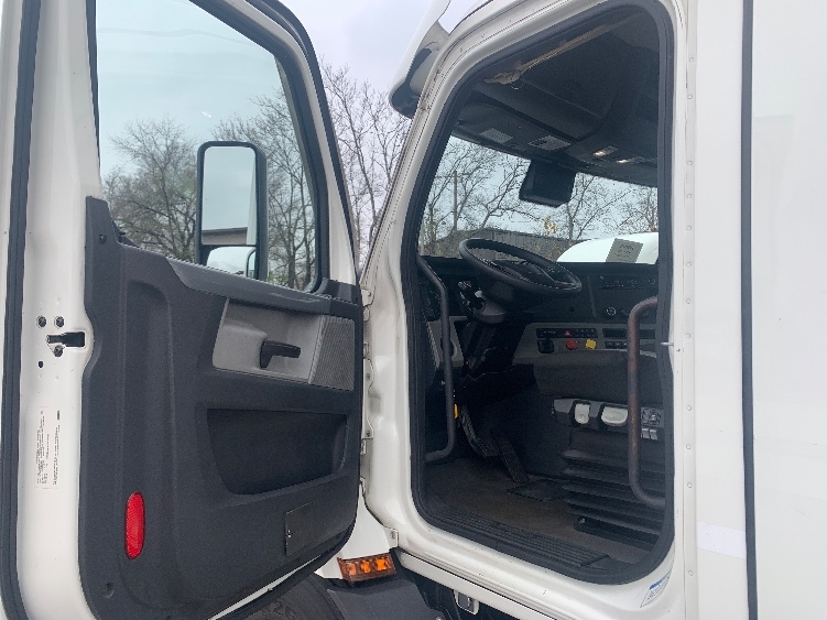 2021 Freightliner Cascadia in Nashville (Mount Juliet), TN — photo 9