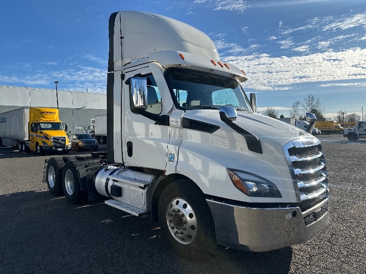 2021 Freightliner Cascadia