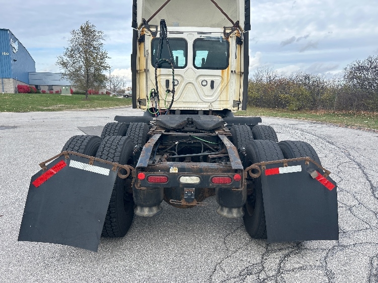 2021 Freightliner Cascadia in Rochester, NY — photo 6