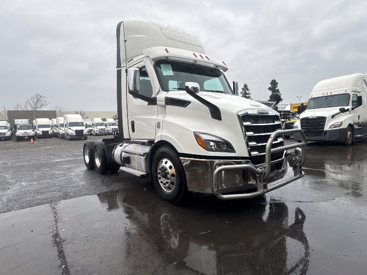 2021 Freightliner Cascadia