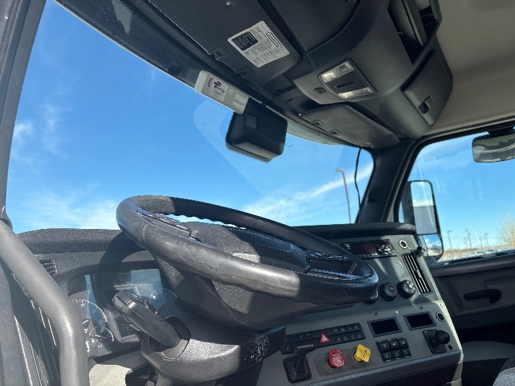 2021 Freightliner Cascadia in Aurora, CO — photo 10