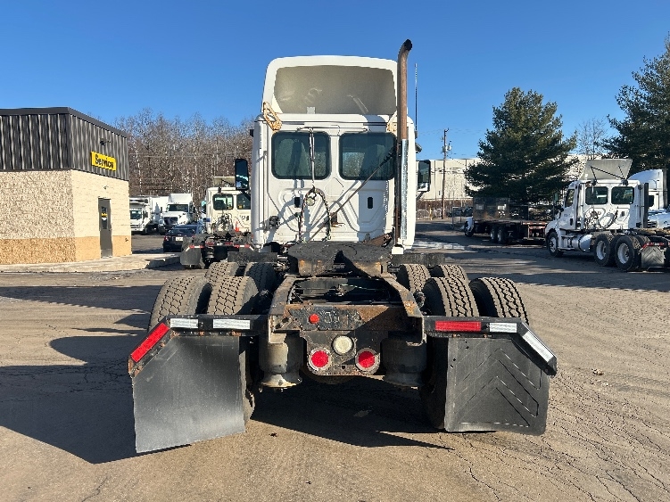 2019 Freightliner Cascadia in Jessup, PA — photo 6