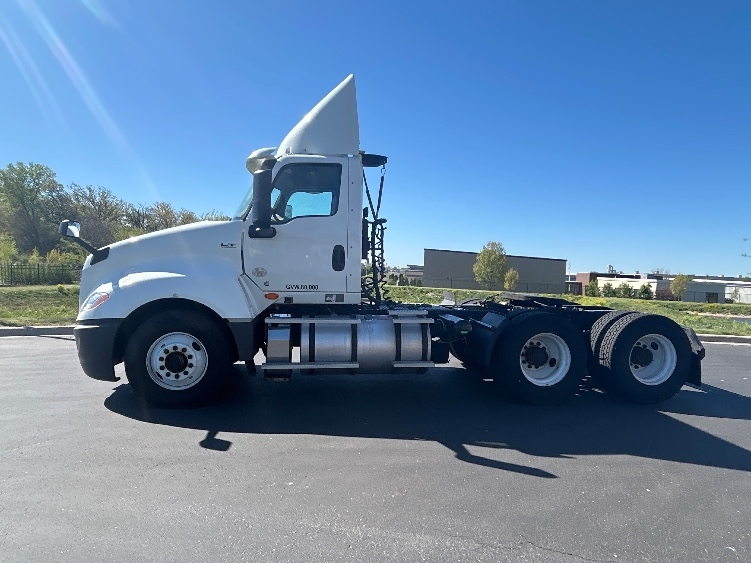 2021 International LT in Windsor, WI — photo 4