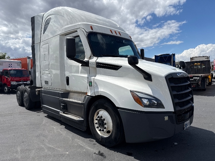 2023 Freightliner Cascadia
