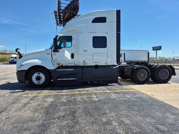 2023 International LT in La Porte, IN — photo 4