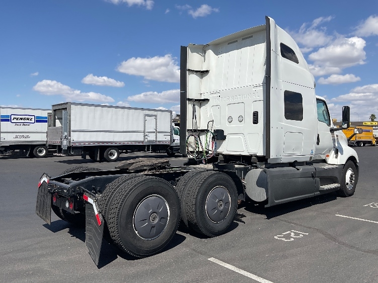 2023 International LT in Phoenix, AZ — photo 7