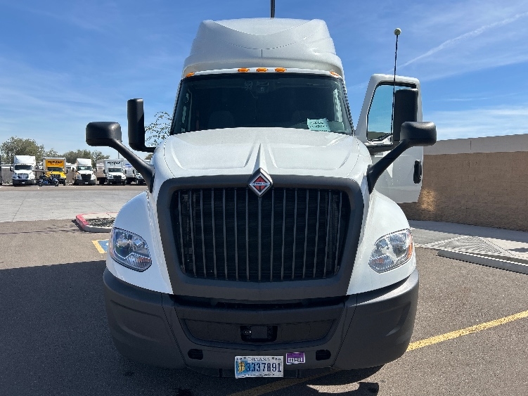 2023 International LT in Phoenix, AZ — photo 2