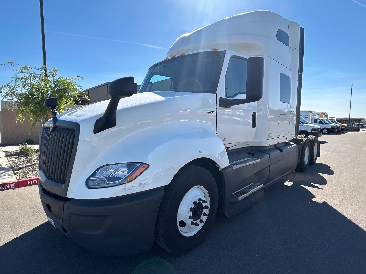 2023 International LT in Phoenix, AZ — photo 3