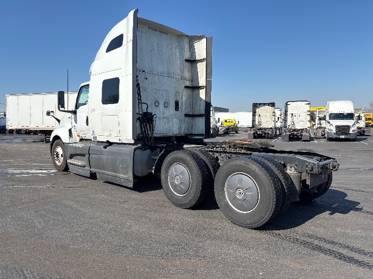2023 International LT in Sparks, NV — photo 5