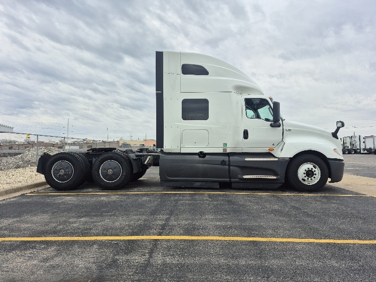 2023 International LT in La Porte, IN — photo 8