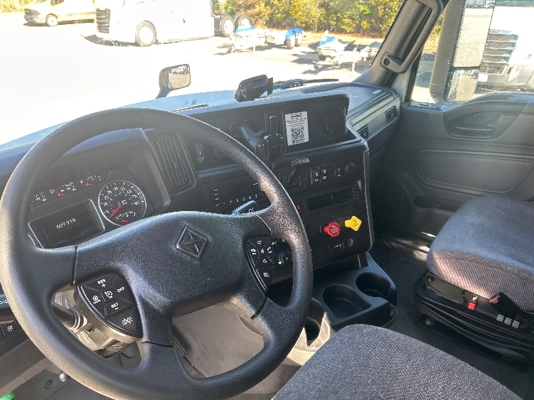 2023 International LT in Pensacola, FL — photo 10