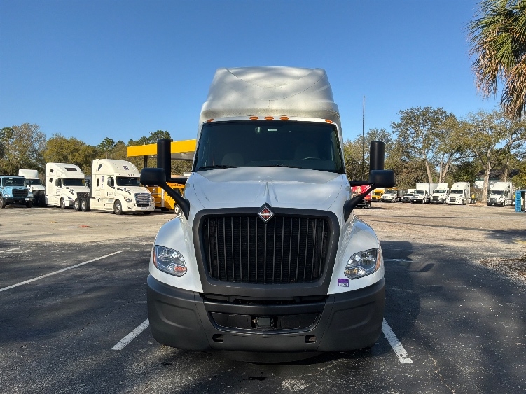 2023 International LT in Pensacola, FL — photo 2