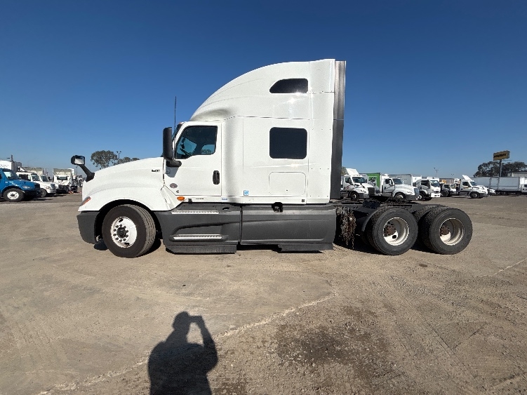2023 International LT in West Sacramento, CA — photo 4