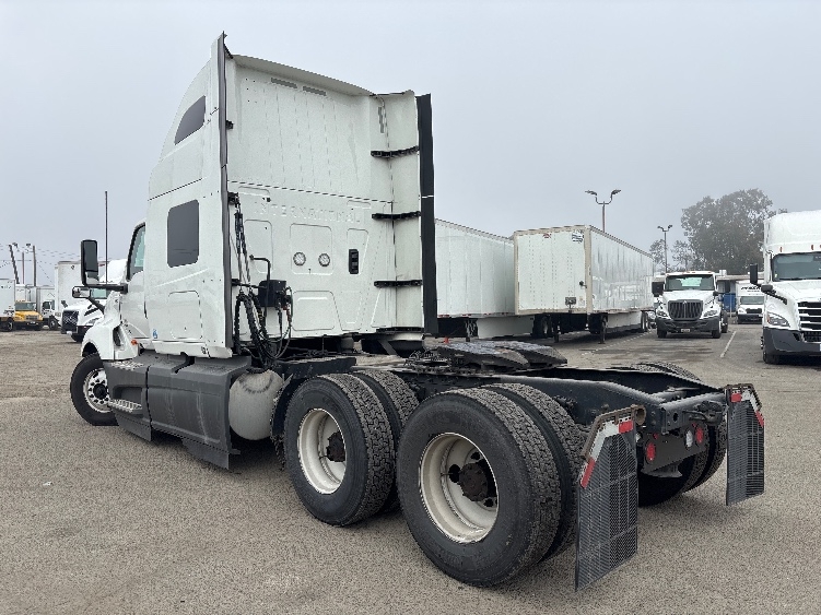 2023 International LT in West Sacramento, CA — photo 5
