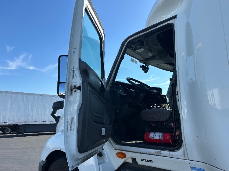2023 International LT in Torrance, CA — photo 9