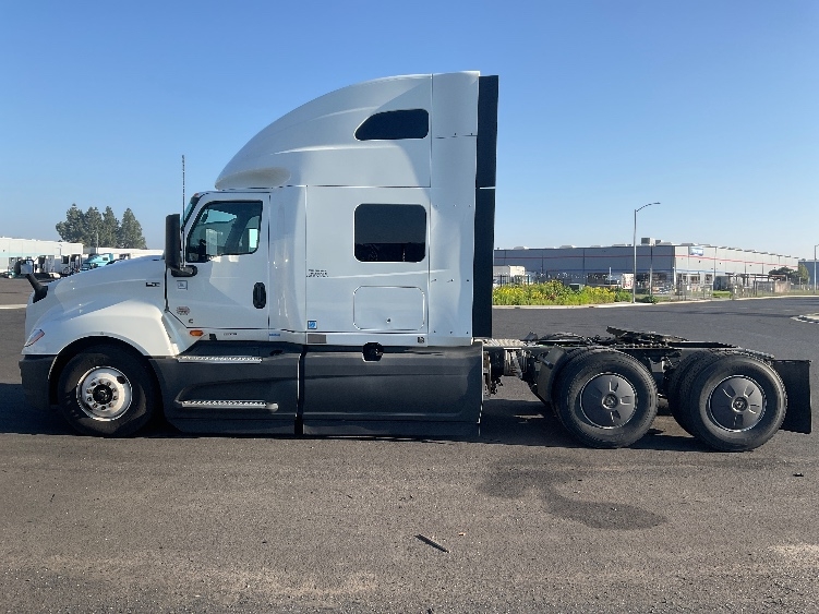 2023 International LT in West Sacramento, CA — photo 4