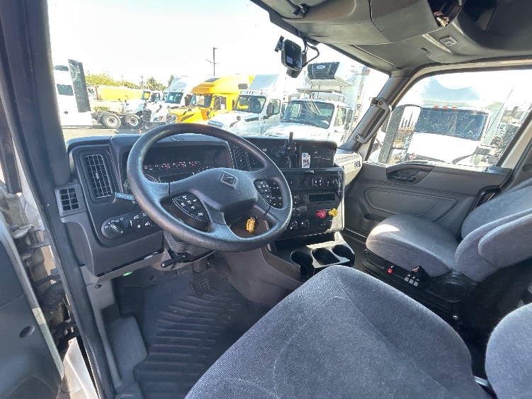 2023 International LT in Fontana, CA — photo 10
