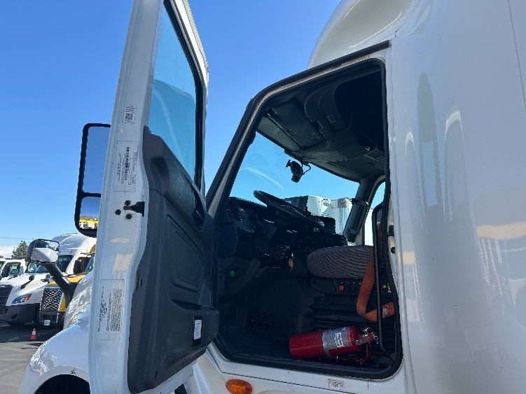 2023 International LT in Fontana, CA — photo 9