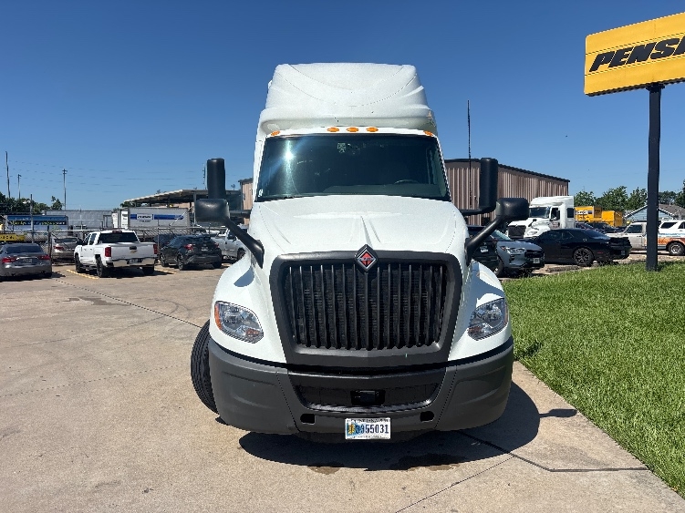 2023 International LT in Houston, TX — photo 2
