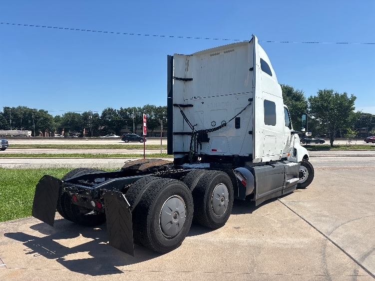 2023 International LT in Houston, TX — photo 7