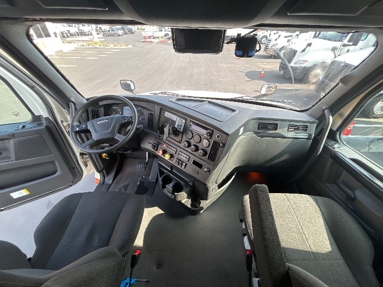 2023 Freightliner in Fontana, CA — photo 10