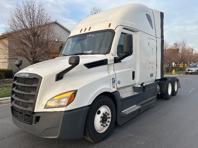 2023 Freightliner Cascadia in Sparks, NV — photo 3