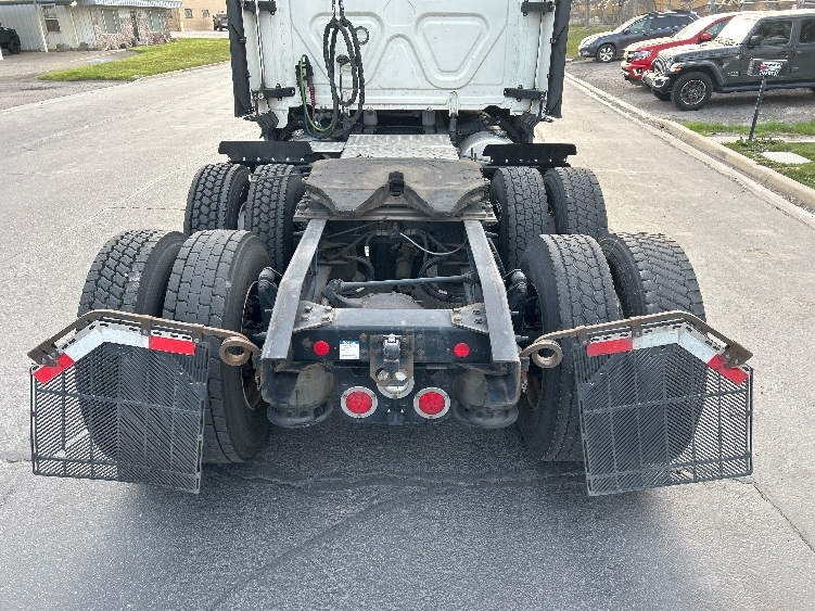 2023 Freightliner Cascadia in Sparks, NV — photo 6