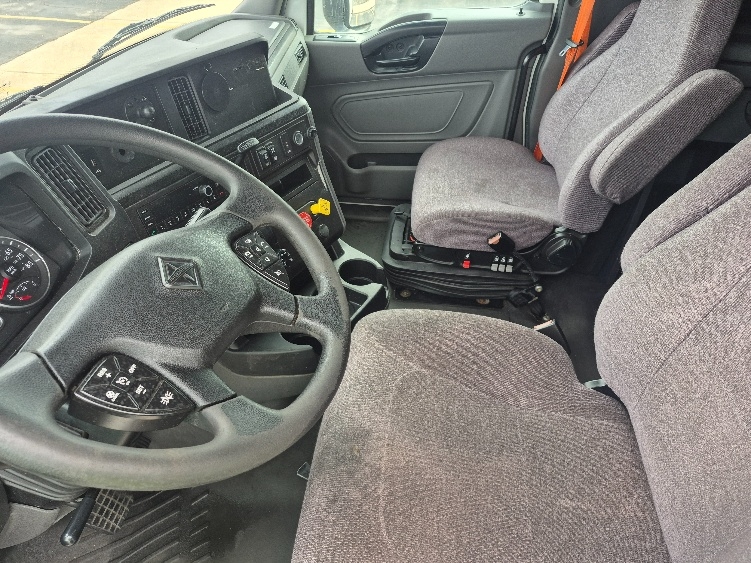 2023 International LT in La Porte, IN — photo 10