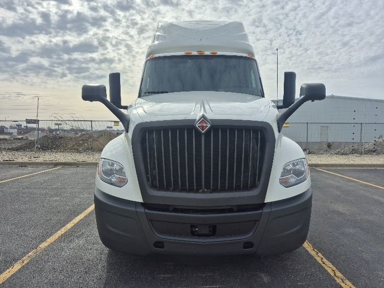 2023 International LT in La Porte, IN — photo 2