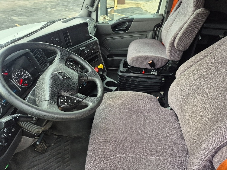 2023 International LT in La Porte, IN — photo 10