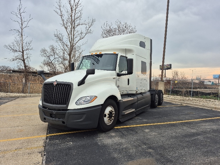 2023 International LT in La Porte, IN — photo 3