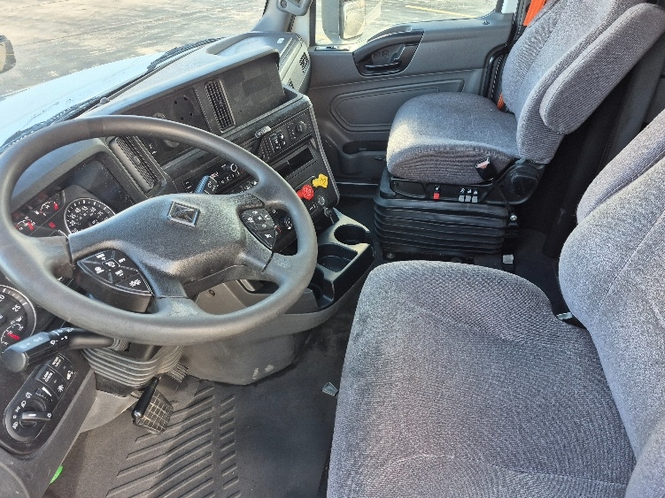2023 International LT in La Porte, IN — photo 10