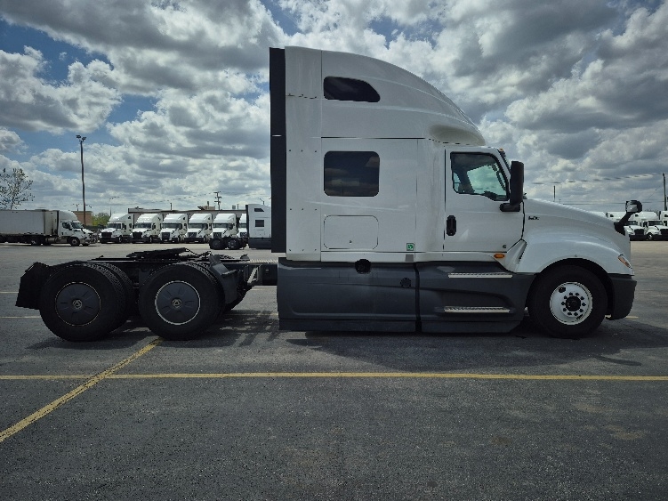 2023 International LT in La Porte, IN — photo 8