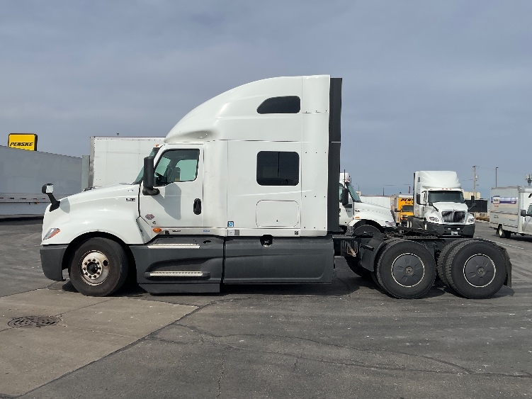 2023 International LT in Milwaukee, WI — photo 4