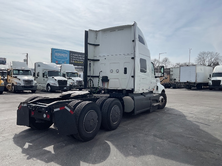 2023 International LT in Milwaukee, WI — photo 7
