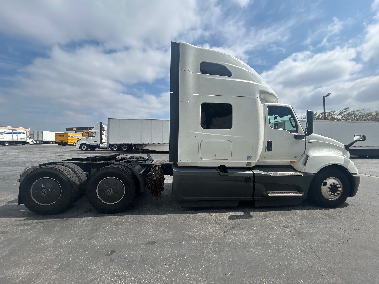 2023 International LT in Torrance, CA — photo 8