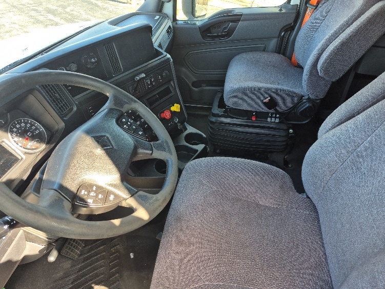 2023 International LT in La Porte, IN — photo 10