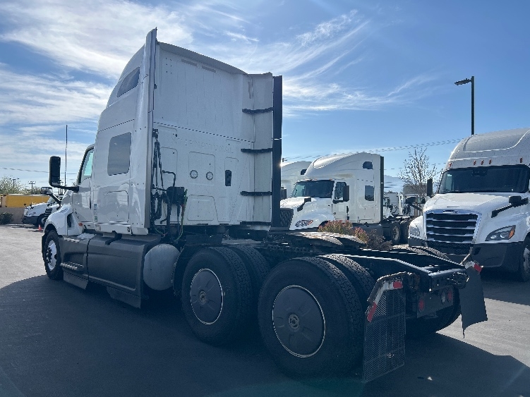 2023 International LT in Fontana, CA — photo 5