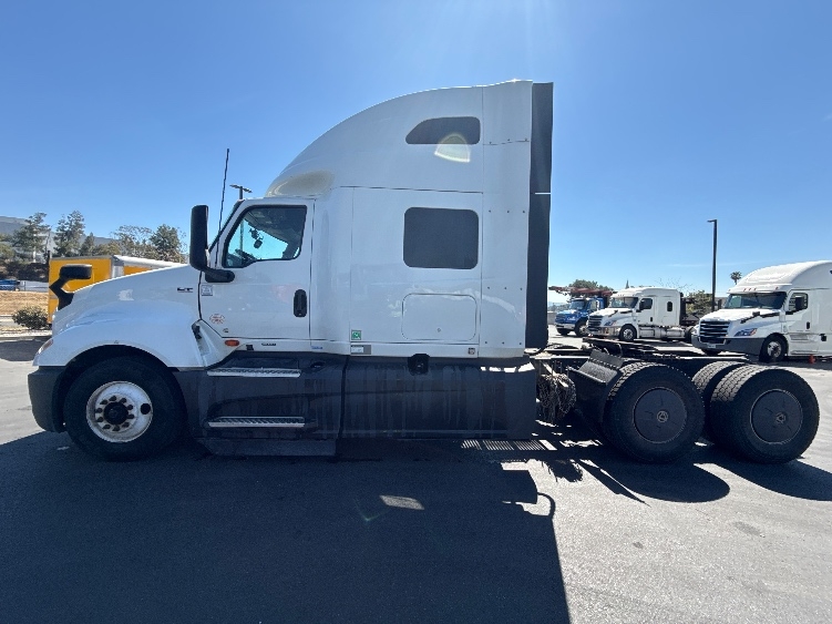 2023 International LT in Fontana, CA — photo 4