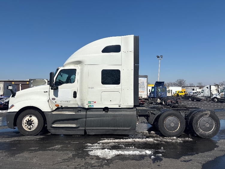 2023 International LT in Pennsauken, NJ — photo 4