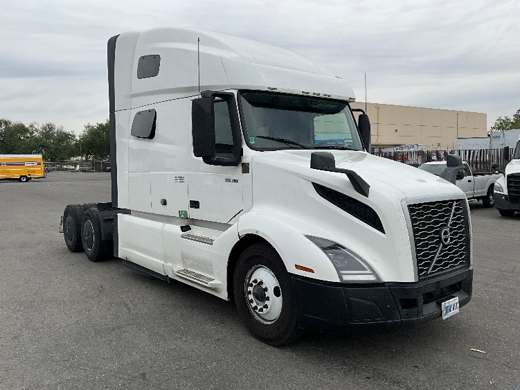 2023 Volvo VNL 760