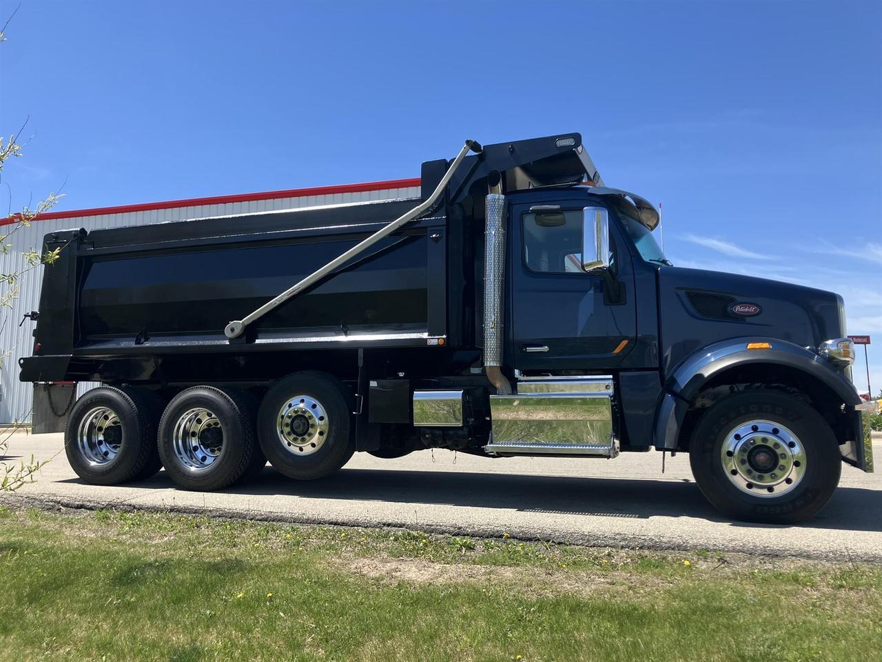 2017 Peterbilt 567 in Rochester, MN — photo 4