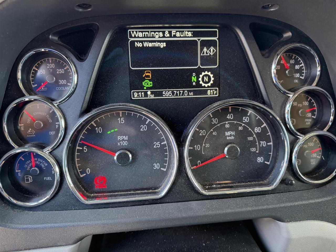 2019 Peterbilt 579 in Rochester, MN — photo 8