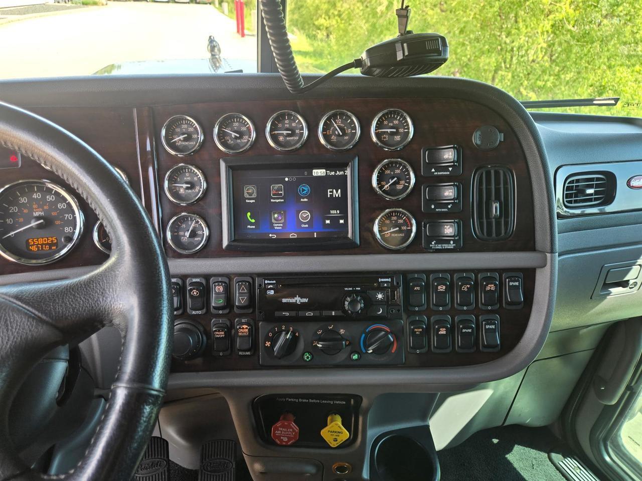 2020 Peterbilt 389 in Rochester, MN — photo 11