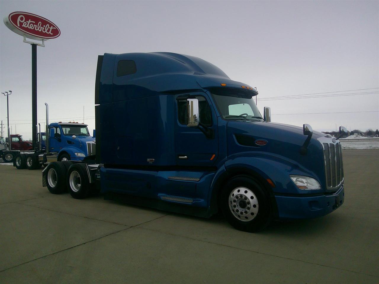 2020 Peterbilt 579 in Eau Claire, WI — photo 3