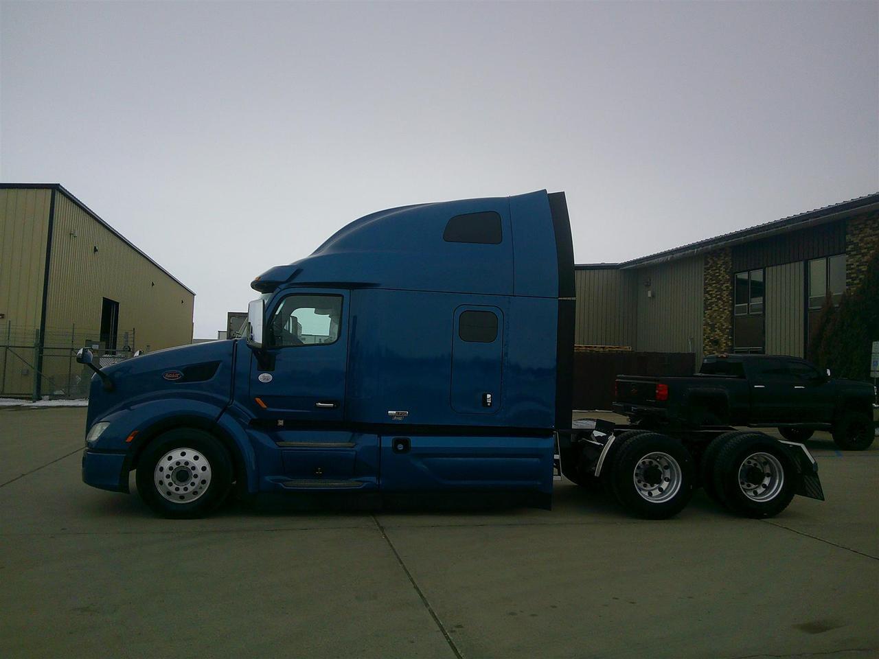 2020 Peterbilt 579 in Eau Claire, WI — photo 4