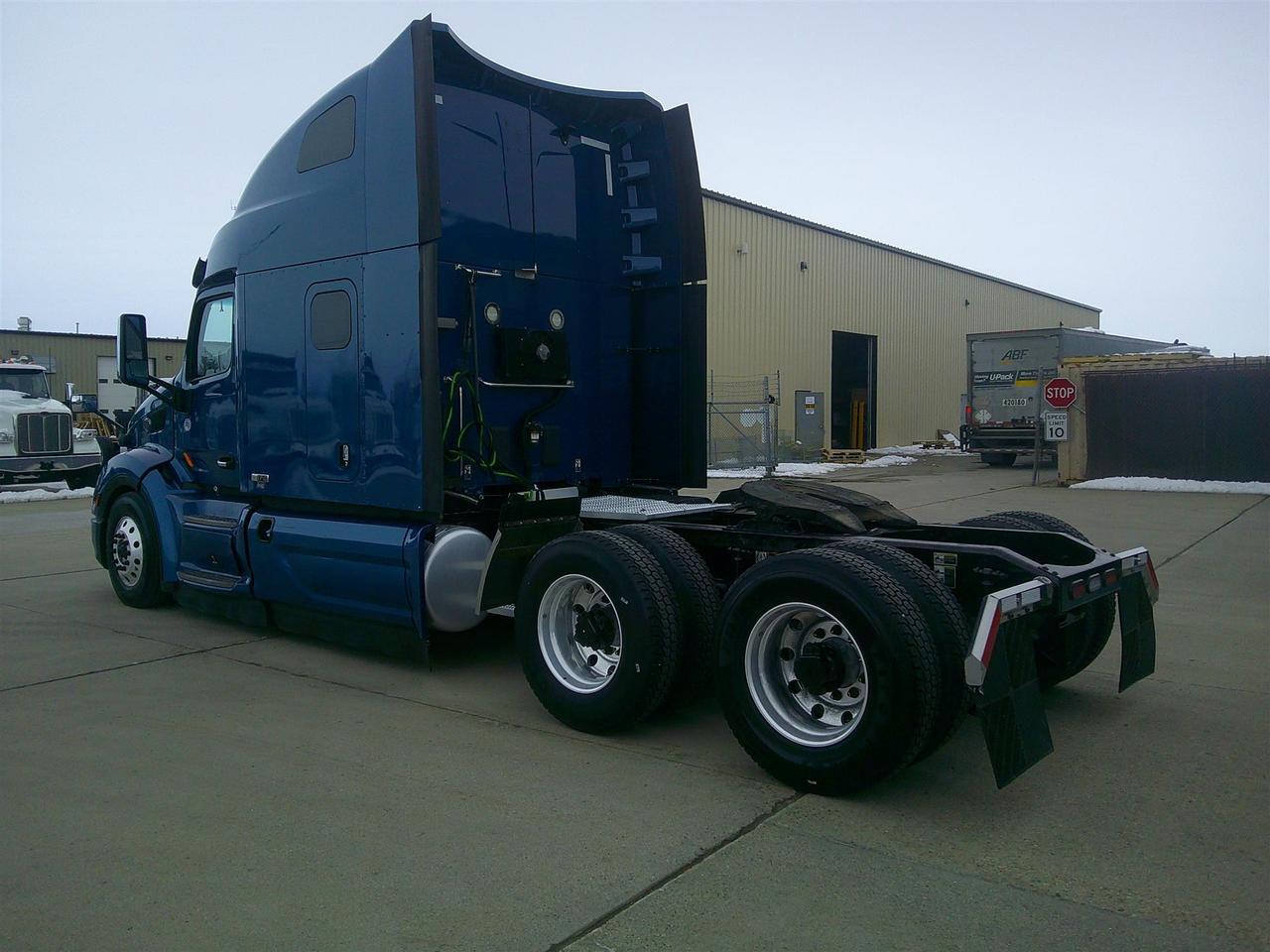 2020 Peterbilt 579 in Eau Claire, WI — photo 6
