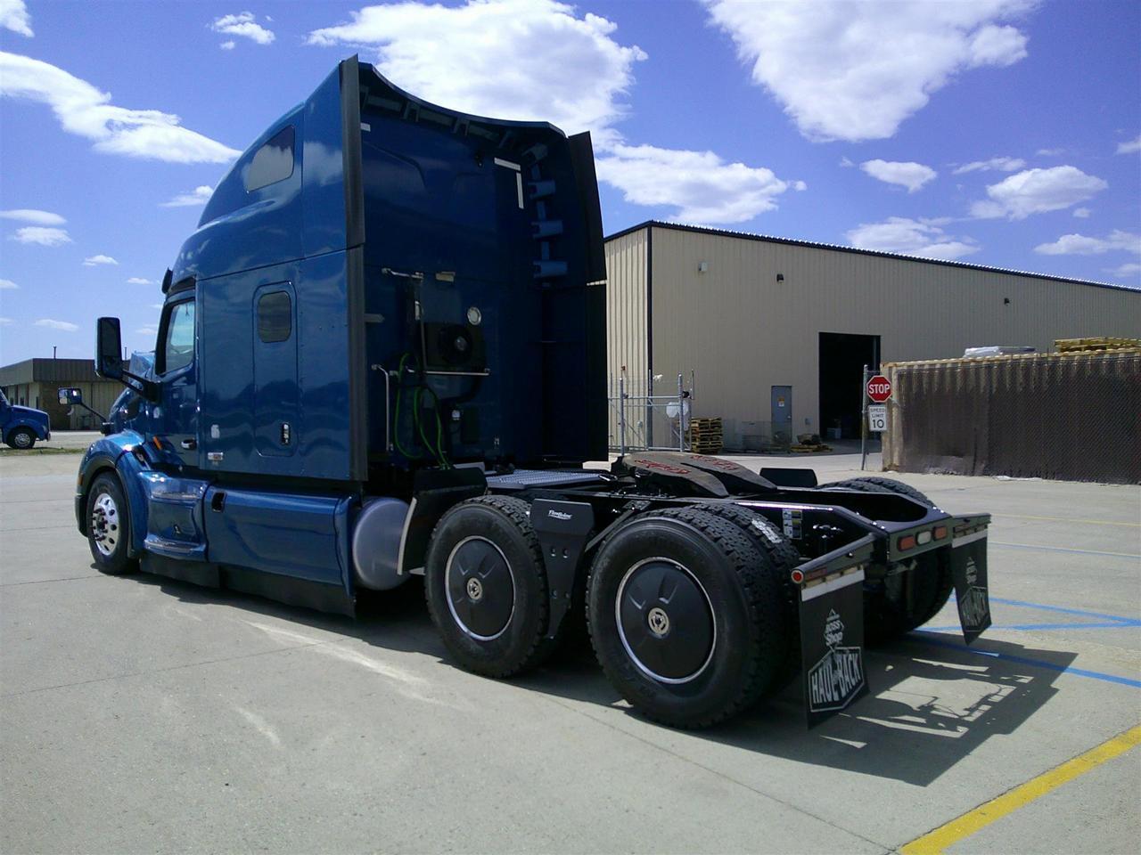 2020 Peterbilt 579 in Eau Claire, WI — photo 6