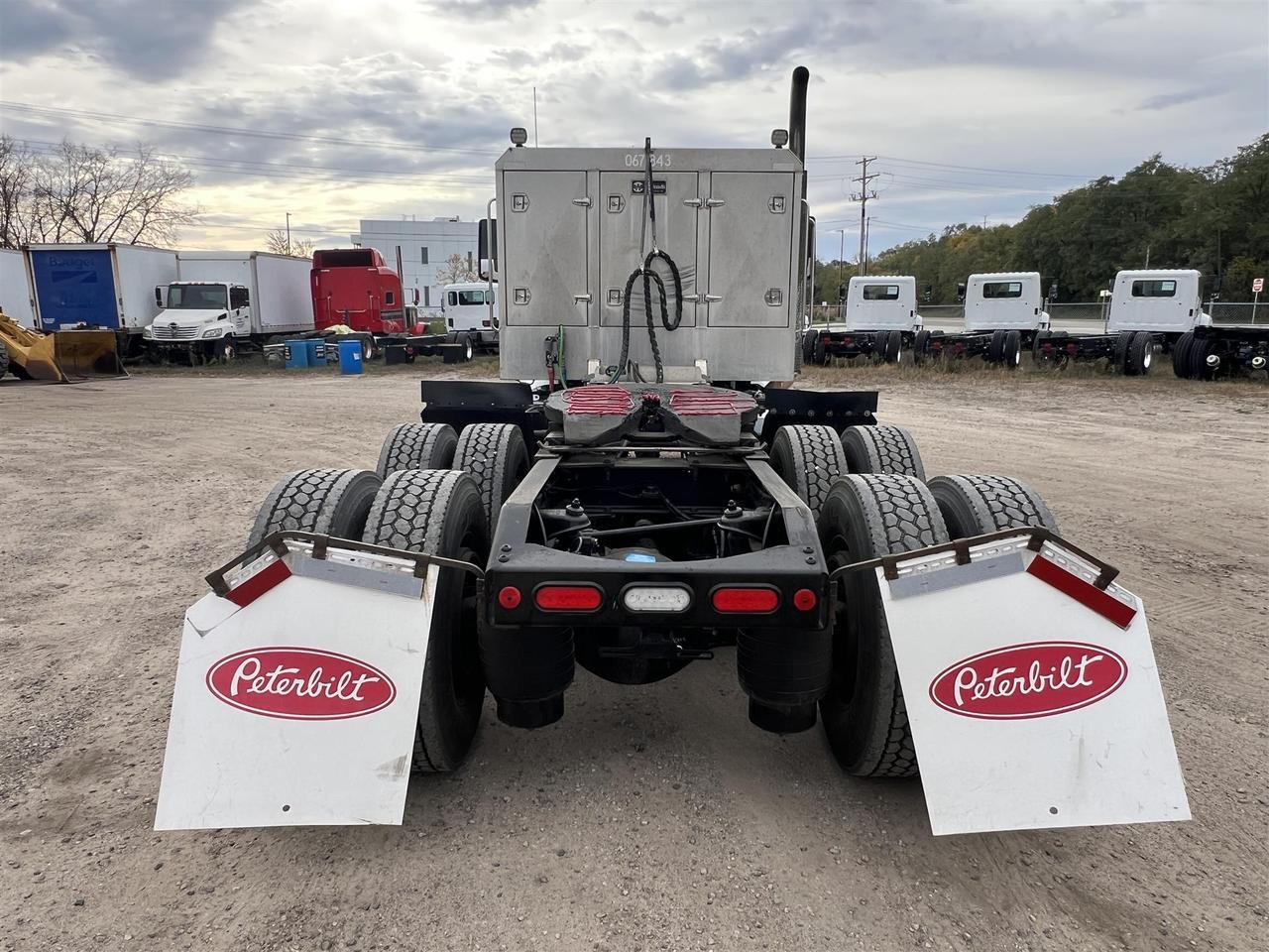 2021 Peterbilt 567 in Rochester, MN — photo 5