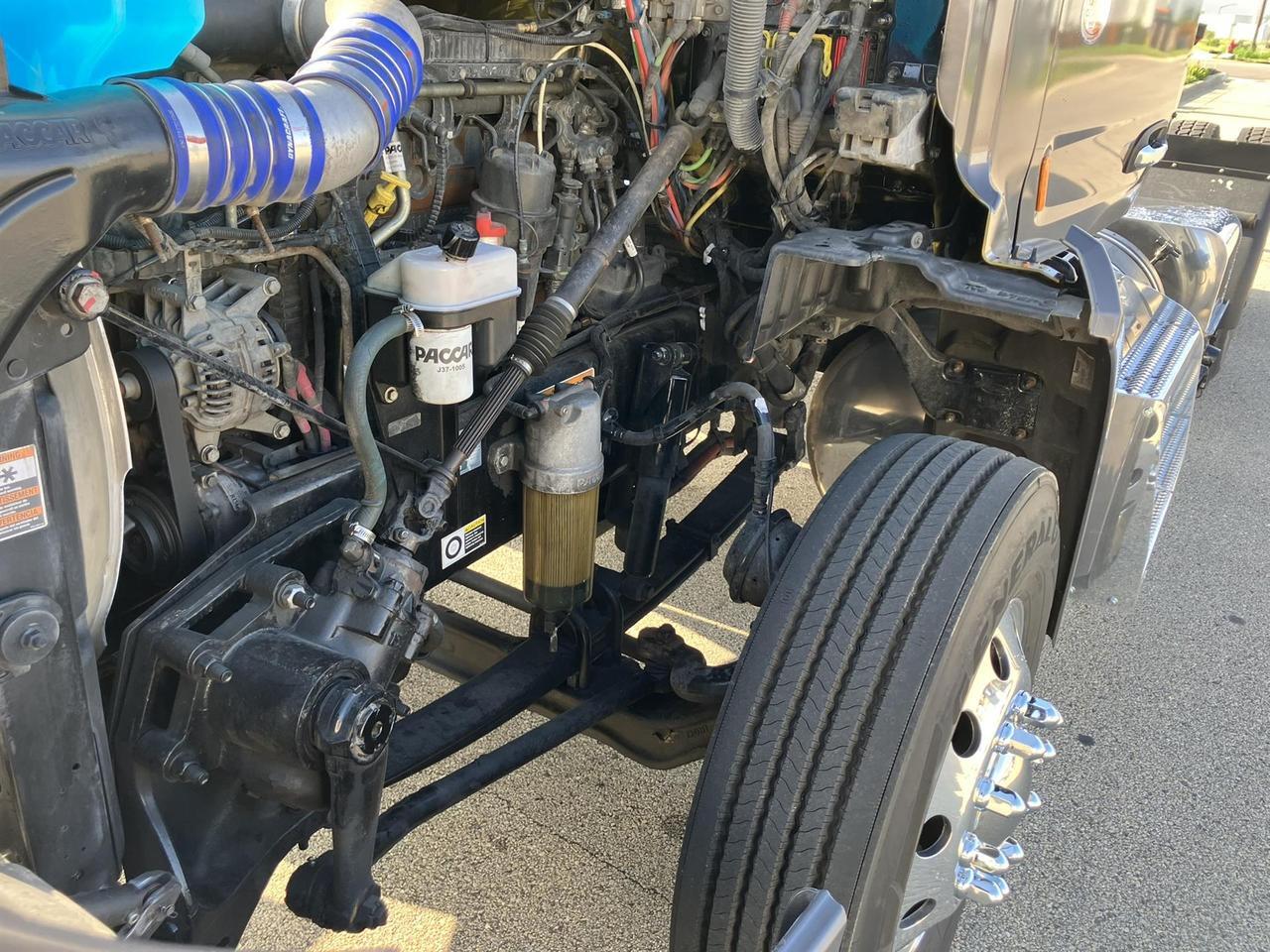 2021 Peterbilt 579 in Rochester, MN — photo 7